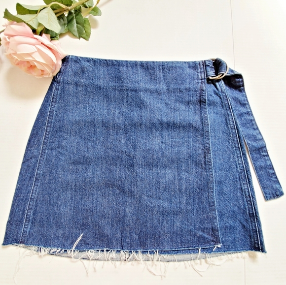 Madewell Denim Distressed Raw Frayed Hem Belt Loop Mini Wrap Skirt 0 NWT - Picture 6 of 16